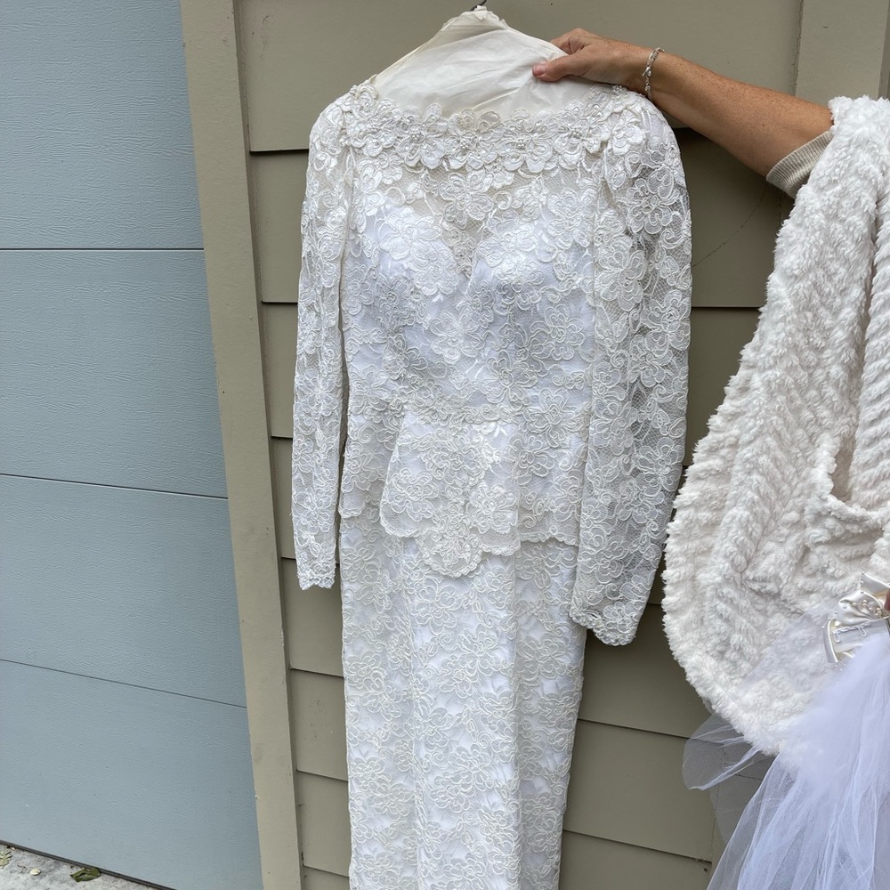 Vintage 90s Wedding Dress With Veil Clip